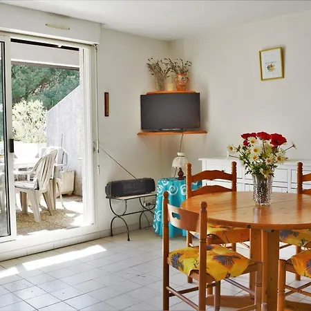 Apartament 2 Pces, 4 Couchages, Terrasse, Parking, Piscine, Proche Et Commerces - - Fr-1-251-558 Le Lavandou